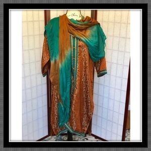 India Punjabi Suit - 3 Pieces - Size 44
